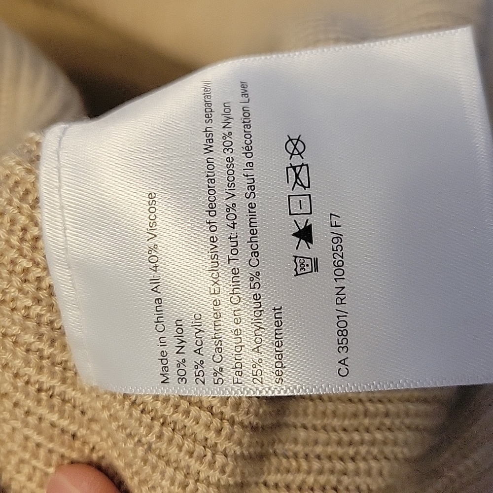 Lululemon - Picture 3 of 7